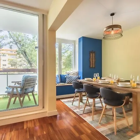 Cascais Calm & Spacious Retreat 아파트