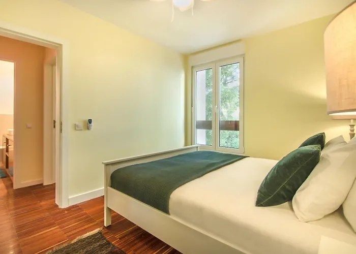 Daire Cascais Calm & Spacious Retreat